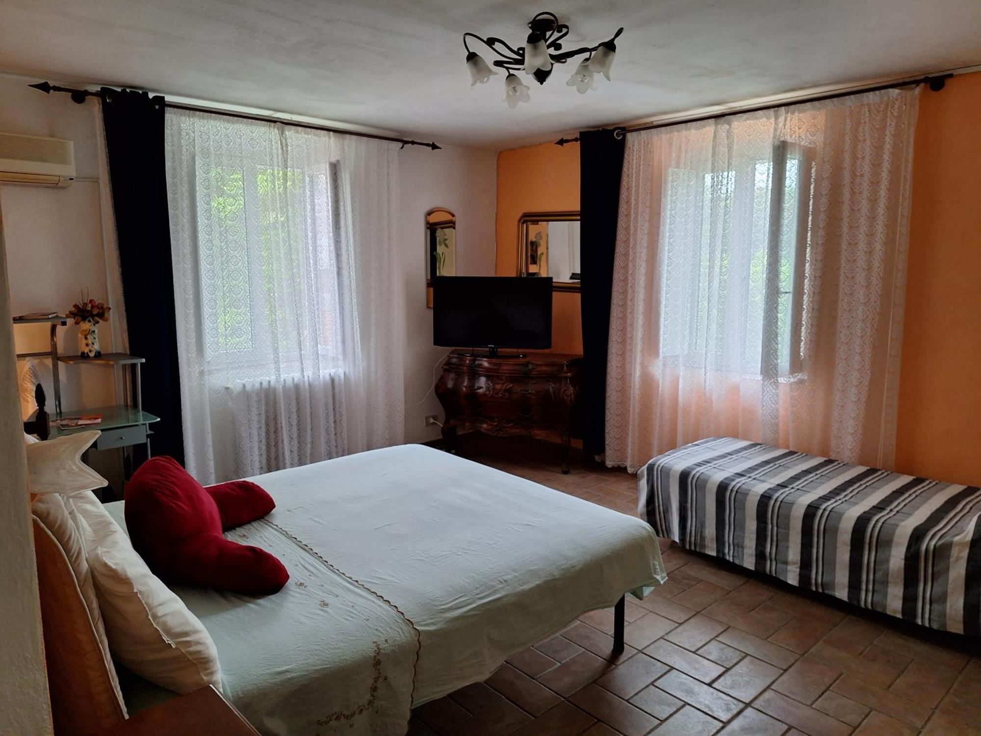 Mama' Hotel Castell'Anselmo Buitenkant foto